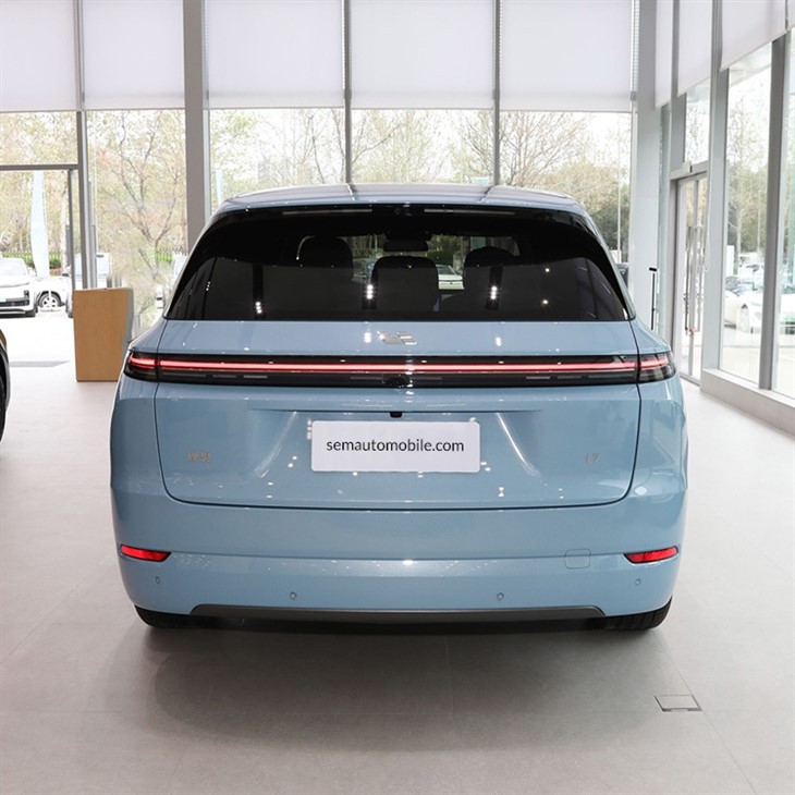 Lixiang L7 5-Seater Car with Extended Range